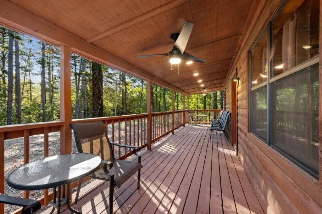 Misty Moonlight, Sleeps 4, Mountain Cabin Apartamento Broken Bow Exterior foto